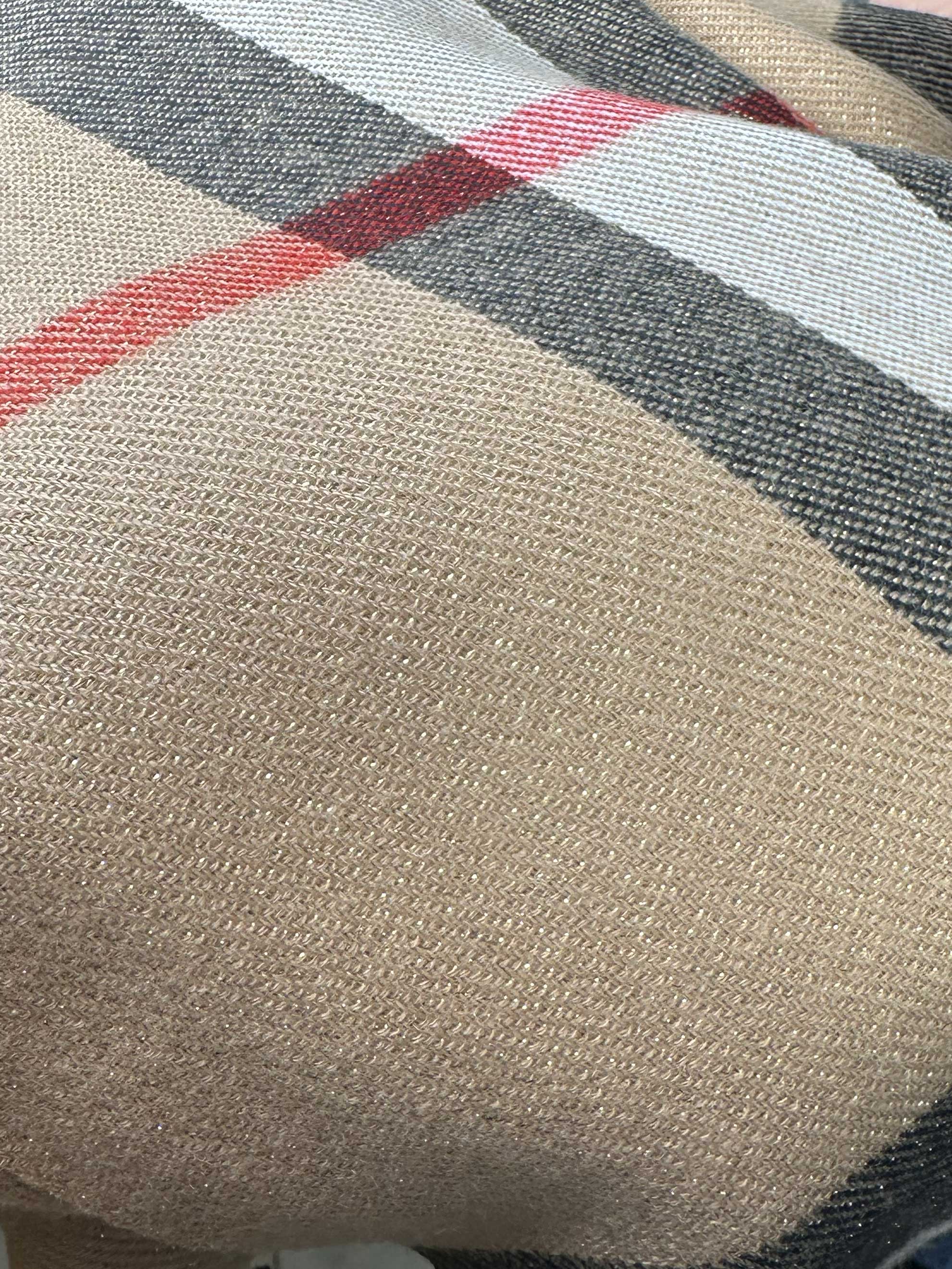 Tatyana - Mjukt rutig scarf med glittertrådar